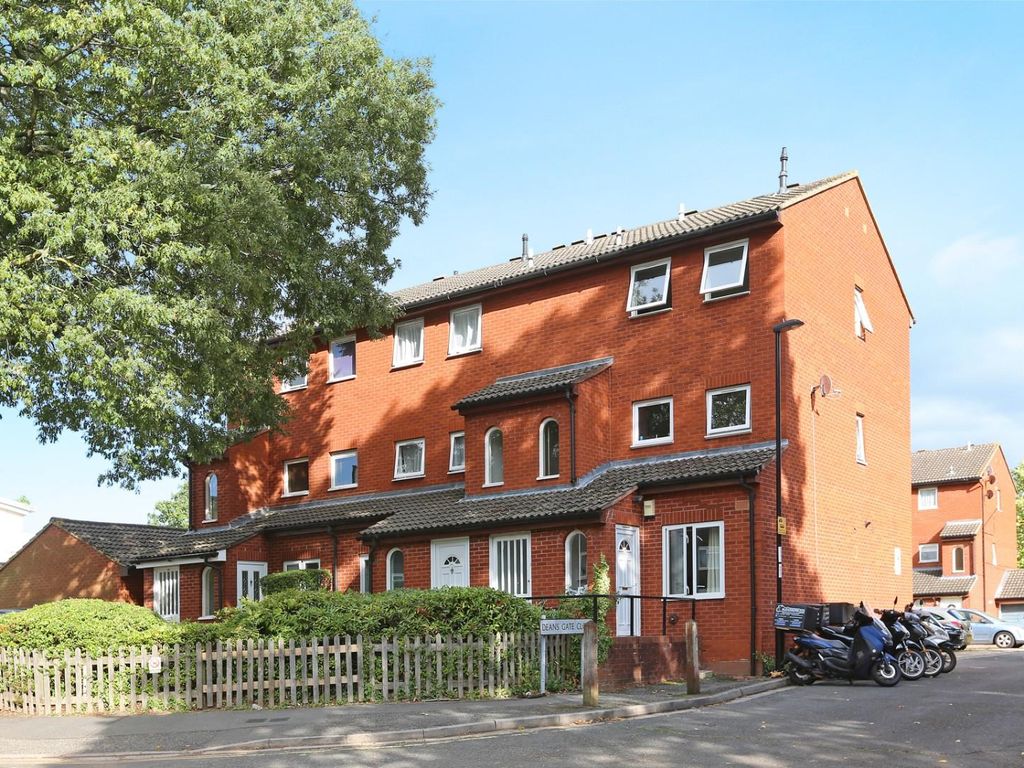 2 bed flat for sale in Bampton Road, Forest Hill SE23, £325,000 Zoopla