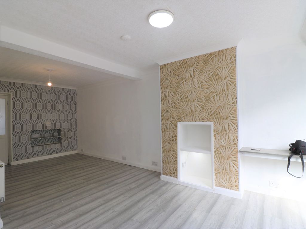 3 bed semidetached house to rent in Manor Park, London E12, £2,150 pcm