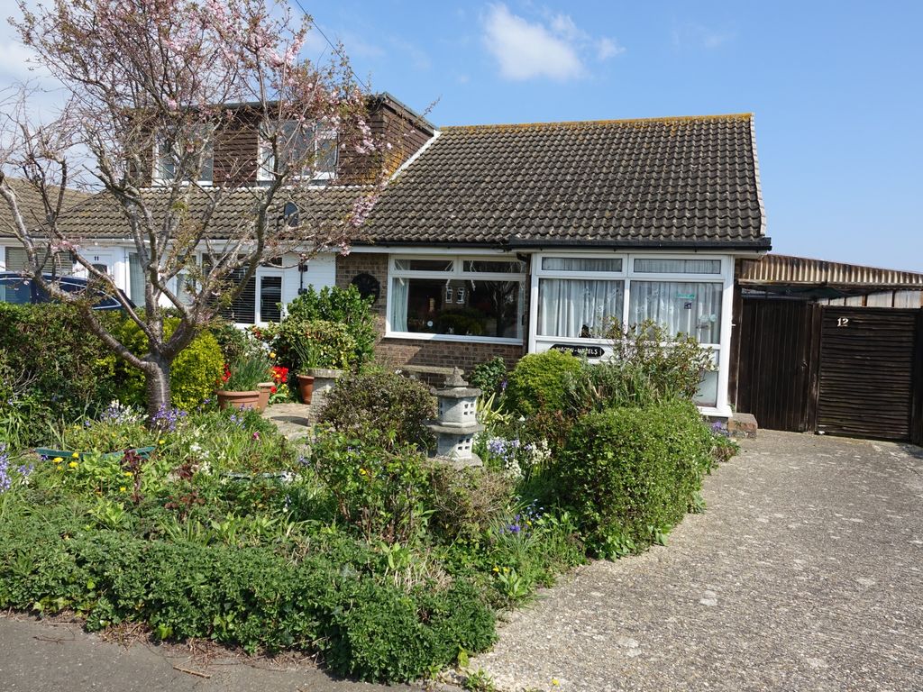 2 bed semidetached bungalow for sale in Coach House Close, Selsey