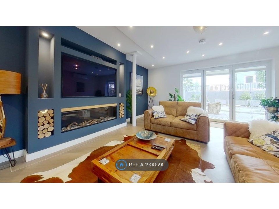 3 bed end terrace house to rent in Kingsgate Avenue, Broadstairs CT10