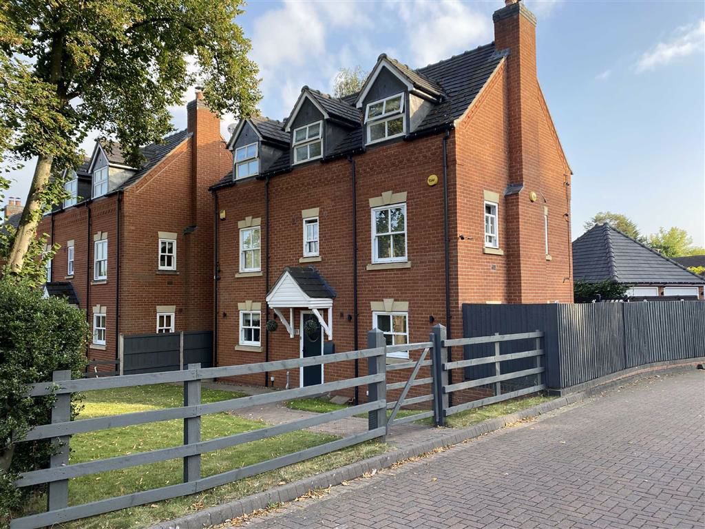 4 bed detached house to rent in Sutton Park Gardens, Kidderminster DY11