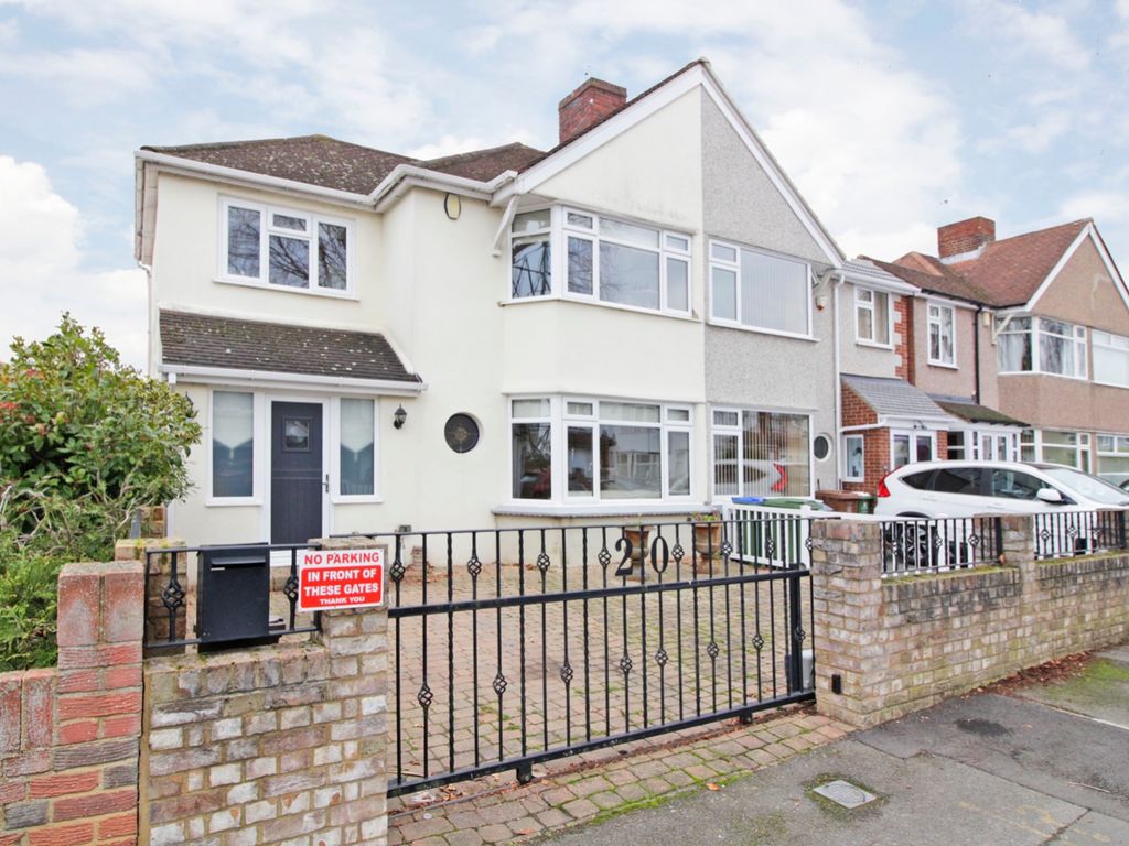 4 bed semidetached house for sale in Cumberland Avenue, Welling DA16