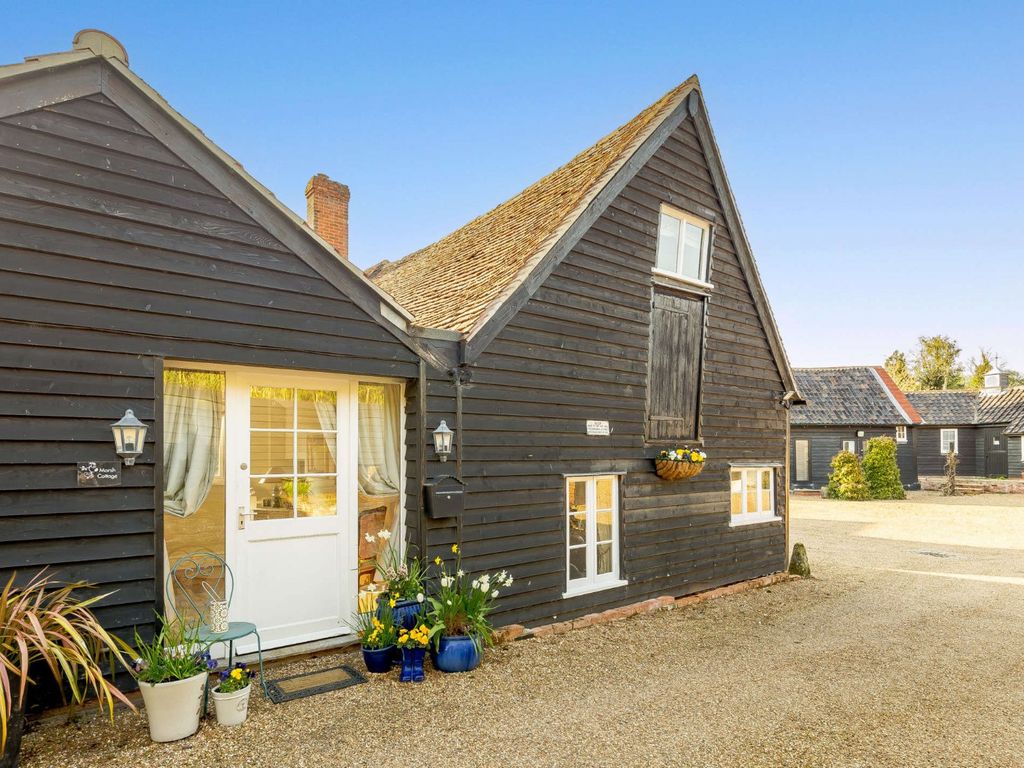 2 bed detached house to rent in Gosfield Road, Wethersfield, Braintree