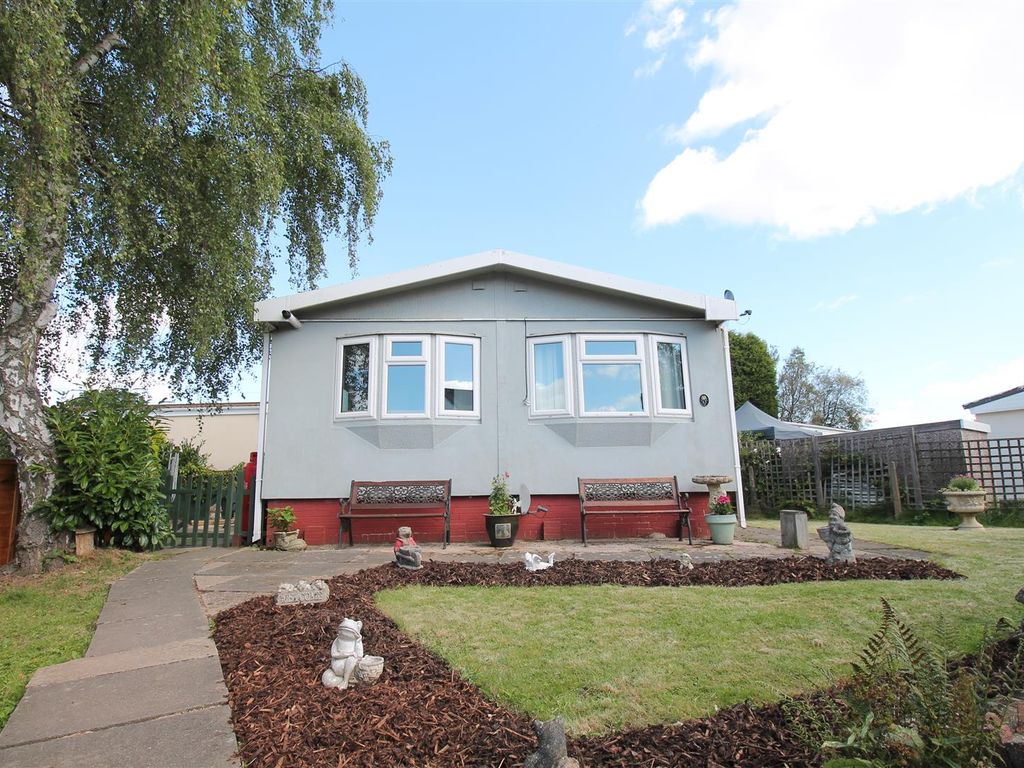 2 bed mobile/park home for sale in St. Christophers Park, Ellistown