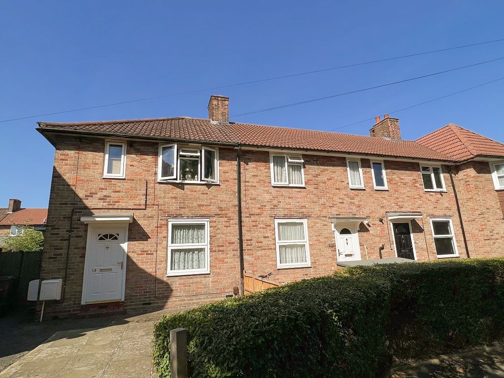 1 bed flat for sale in Titchfield Walk, Carshalton, Surrey. SM5 Zoopla