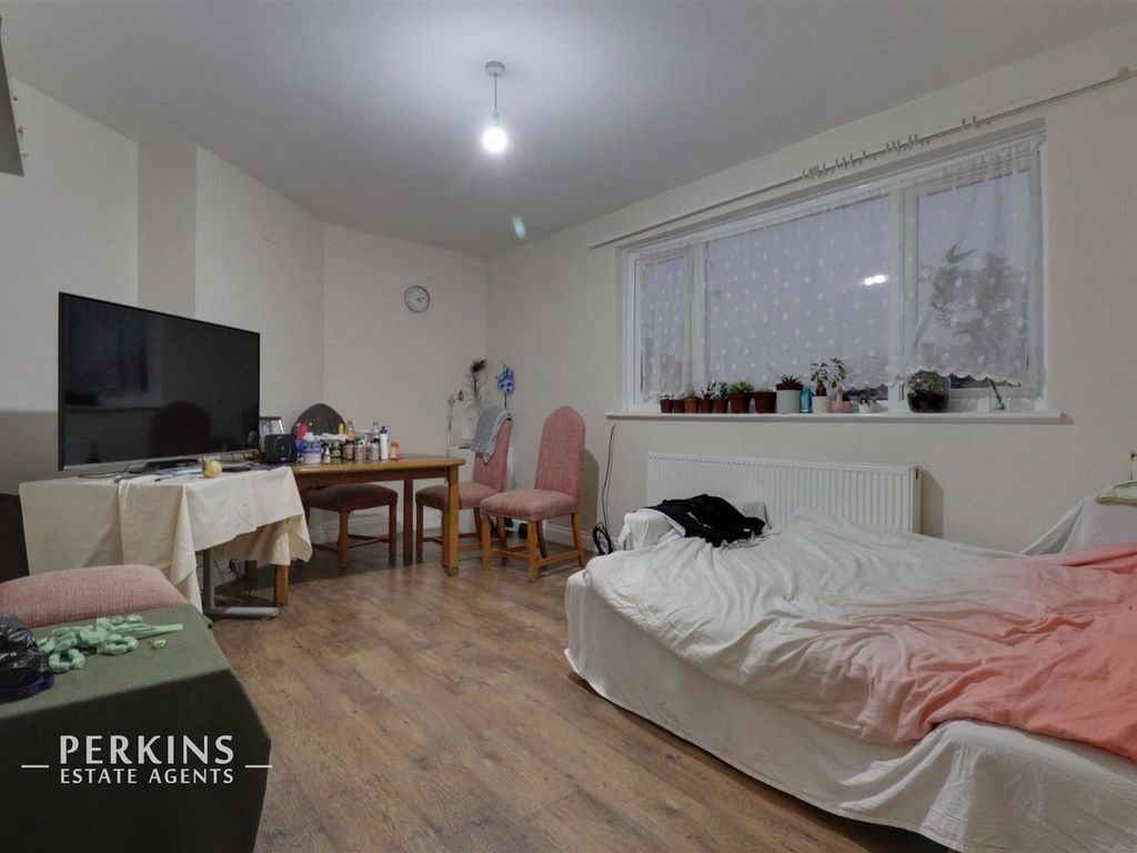 Mansell Road, Greenford UB6  