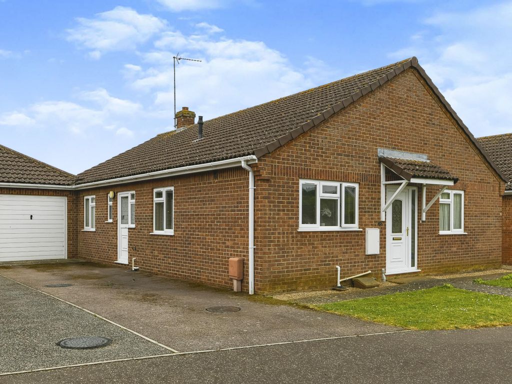 3 bed bungalow for sale in Poppyfields Drive, King's Lynn