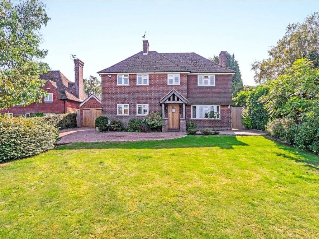 3 bed country house for sale in Balaclava Lane, Wadhurst, East Sussex