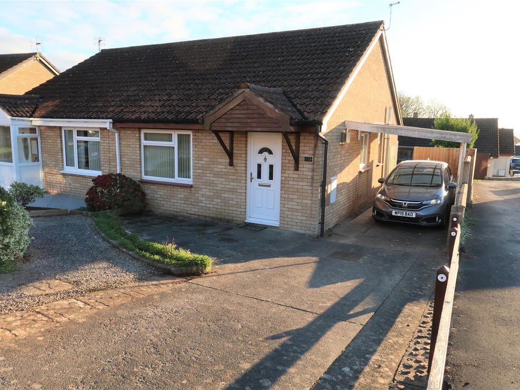 2 bed semidetached bungalow for sale in Arlington Road, Sully, Penarth