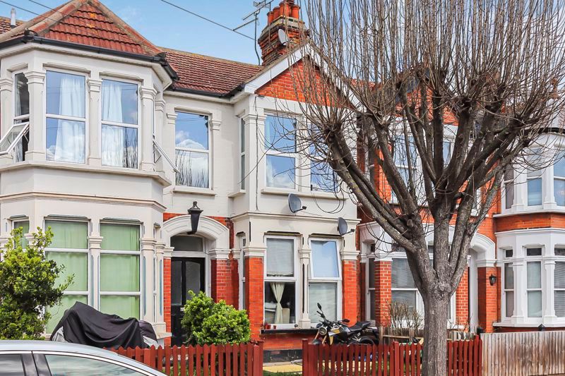 1 bed flat for sale in Road, SouthendOnSea SS2 Zoopla