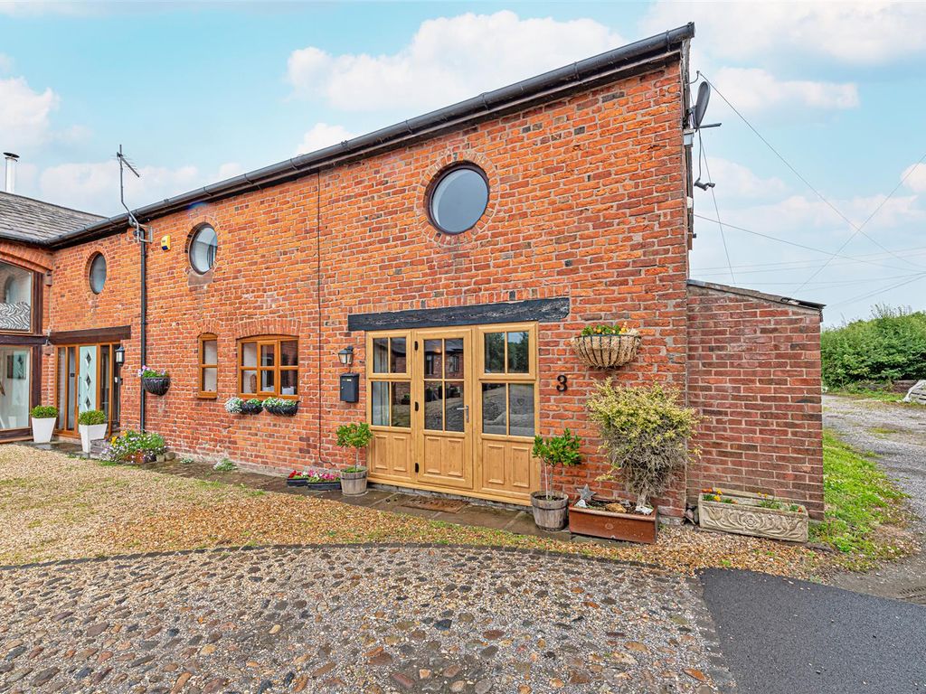 1 bed barn conversion for sale in Tarporley Road, Stretton, Warrington
