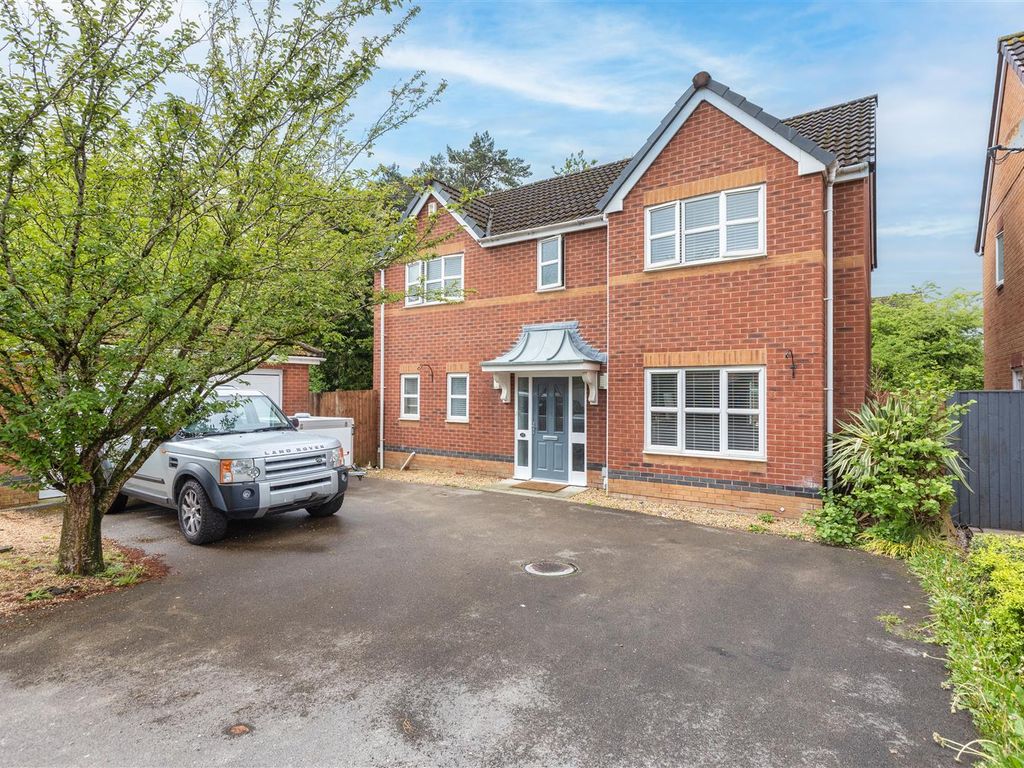 4 bed detached house for sale in Pasture Drive, Garstang, Preston PR3