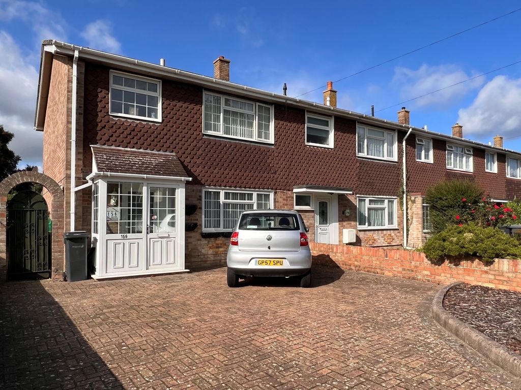 3 bed end terrace house for sale in Wych Lane, Gosport PO13, £280,000