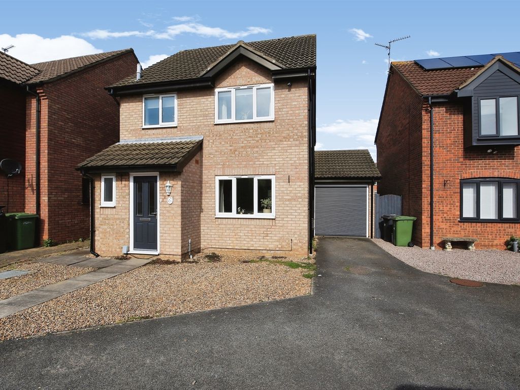 3 bed detached house for sale in Redbridge, Werrington, Peterborough
