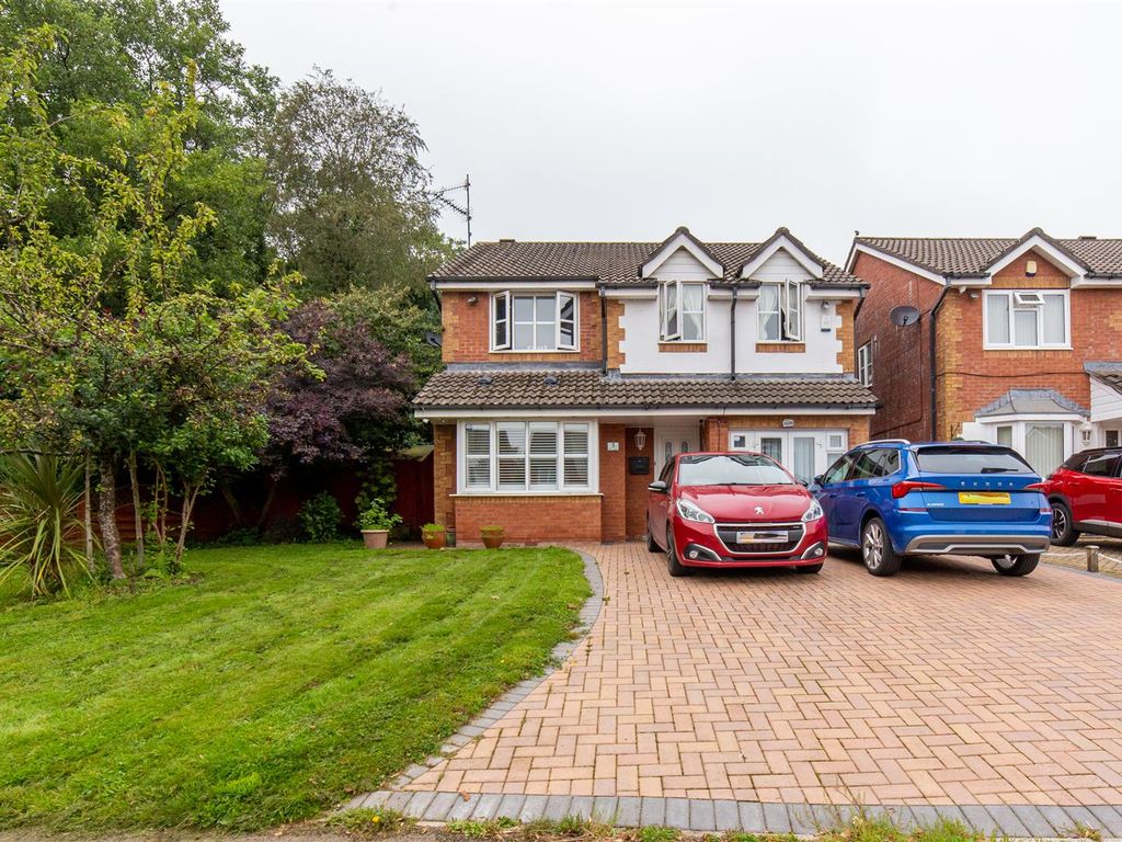 4 bed detached house for sale in Birch Grove, Henllys, Cwmbran NP44, £