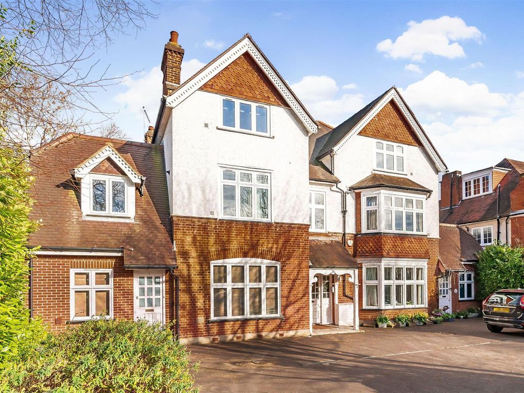 2 bed flat for sale in Upper Brighton Road, Surbiton KT6, £475,000 Zoopla