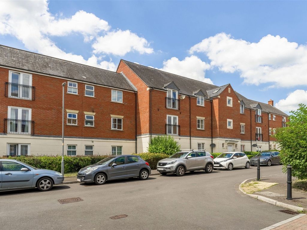 1 bed flat to rent in Blease Close, Staverton, Trowbridge BA14, £750