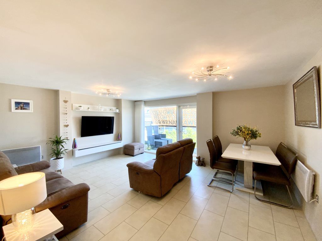 2 bed flat to rent in Bute Crescent, Cardiff CF10 Zoopla