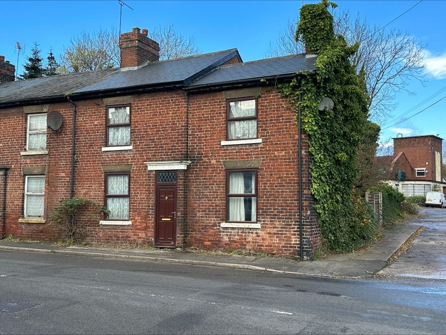 3 bed end terrace house for sale in 121 Main Road, Morton, Alfreton
