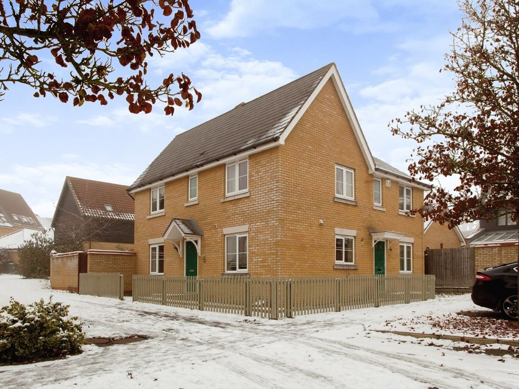 3 bed semidetached house for sale in Mayfield Way, Great Cambourne