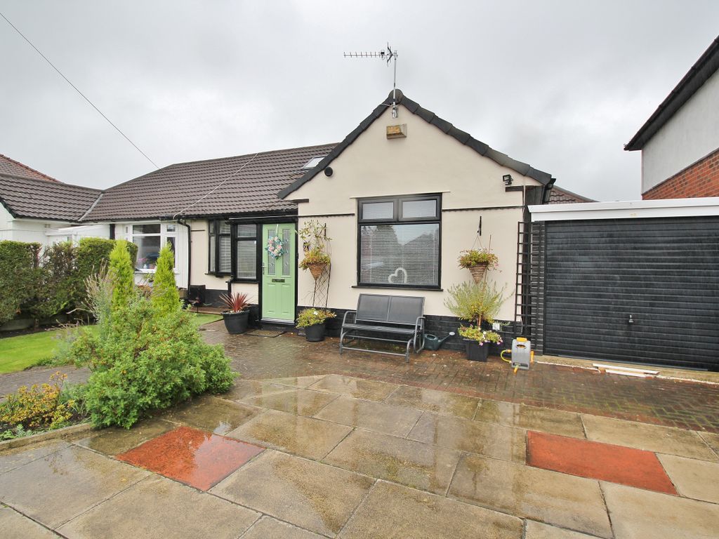 3 bed bungalow for sale in Snowden Avenue, Urmston, Manchester M41, £