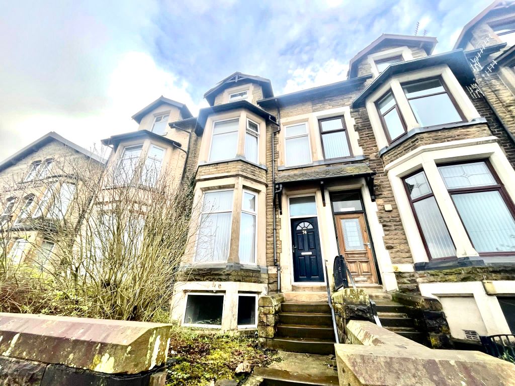 5 bed terraced house for sale in Westgate, Burnley BB11, £194,995 Zoopla