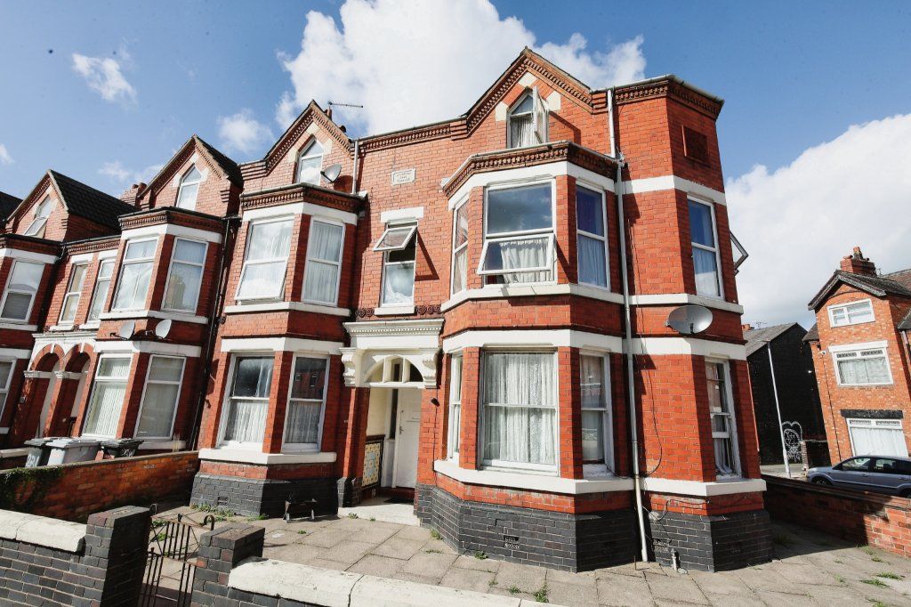 6 bed end terrace house for sale in Nantwich Road, Crewe, Cheshire CW2