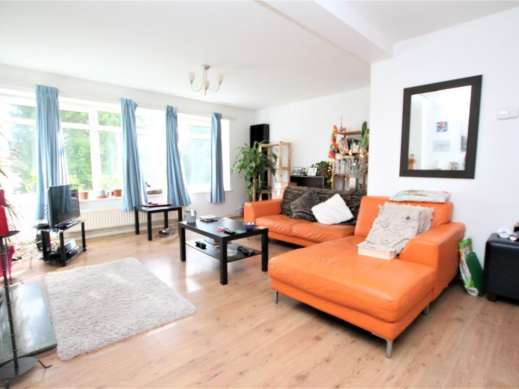 2 bed flat to rent in Leahurst Court, Leahurst Court Road, Preston