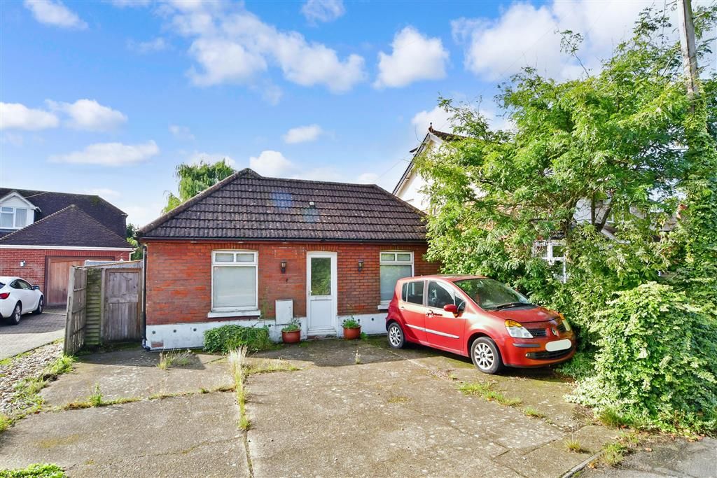 2 bed detached bungalow for sale in Havant Road, Hayling Island