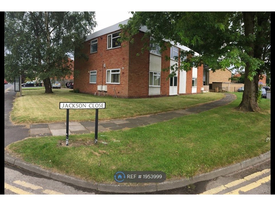 2 bed flat to rent in Jackson Close, Norton Canes, Cannock WS11, £675