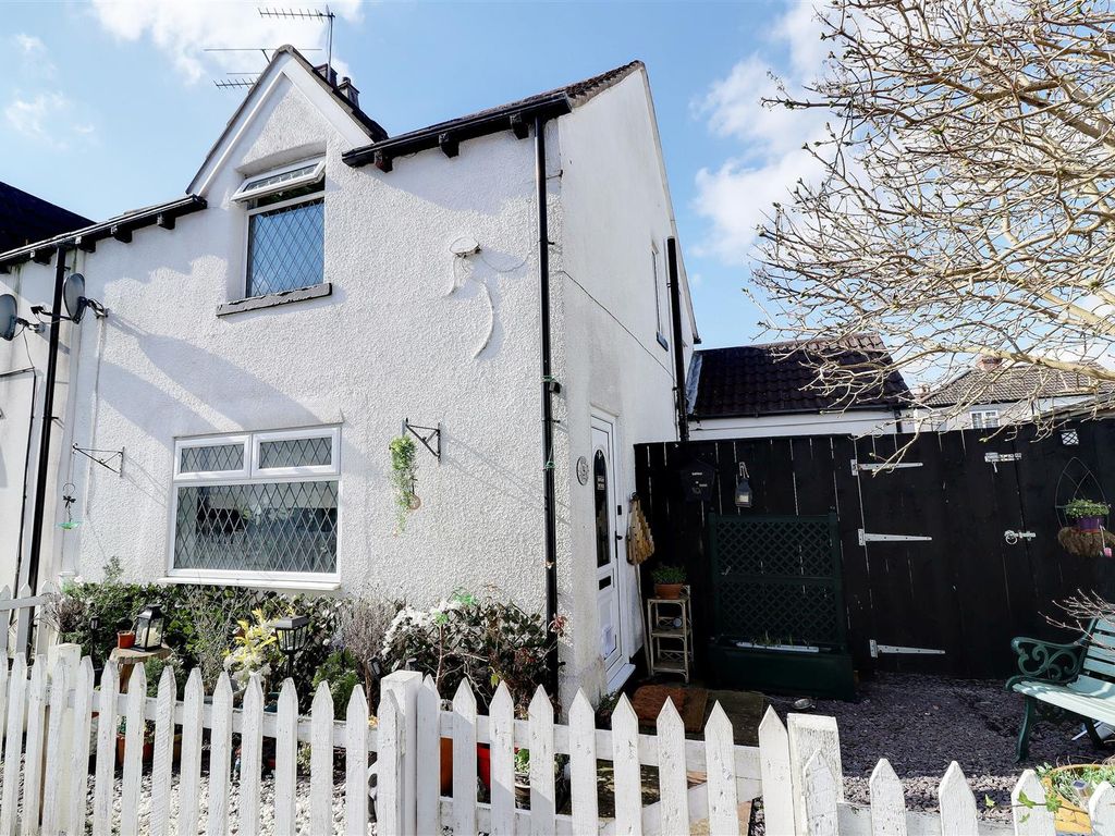 2 bed cottage for sale in Anlaby Avenue, Anlaby Common, Hull HU4, £140,000 Zoopla