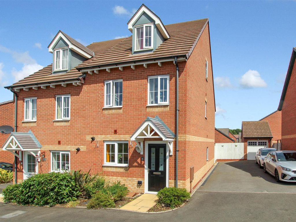 3 bed semidetached house for sale in Bluebell Grove, Woodville, Nr
