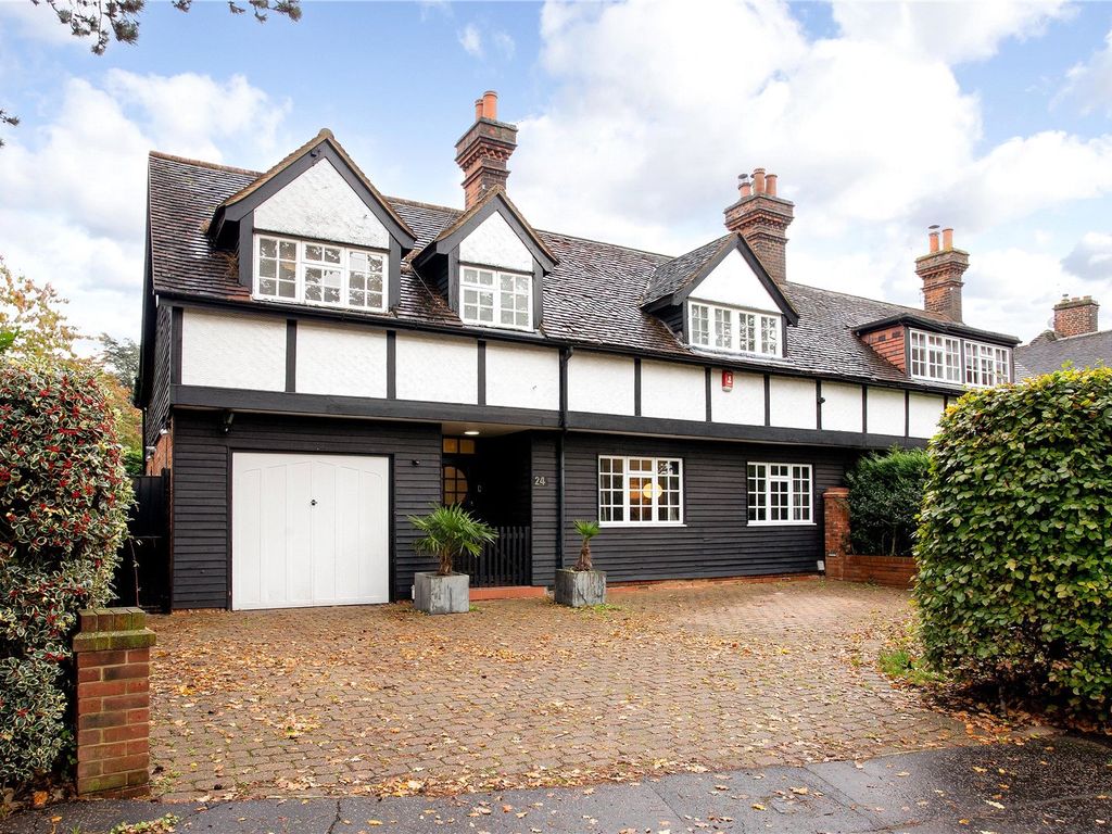 4 bed semidetached house for sale in Church Lane, Loughton, Essex IG10
