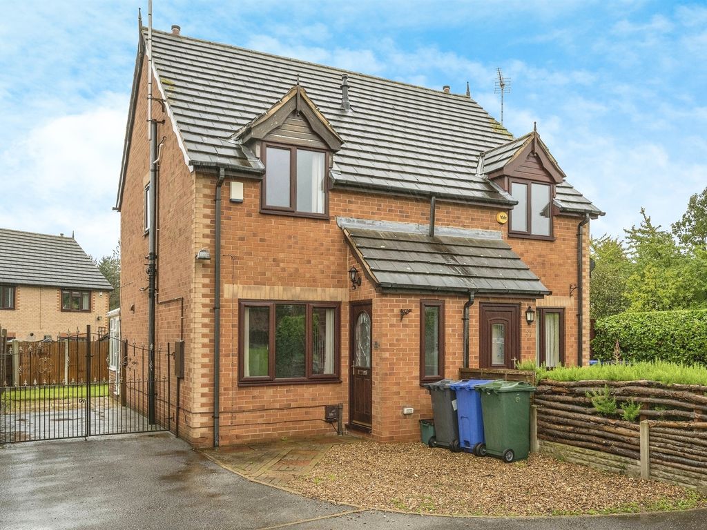 2 bed semidetached house for sale in Grace Road, Edlington, Doncaster