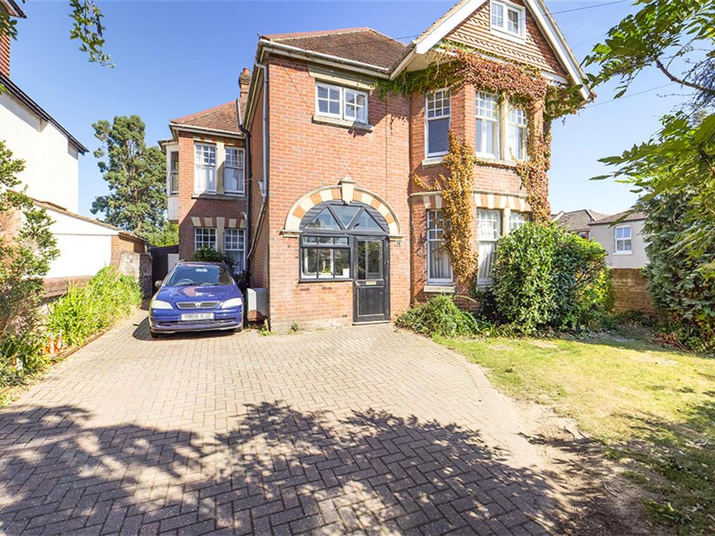 Room to rent in Thornbury Avenue, Shirley, Southampton SO15, £350 pcm