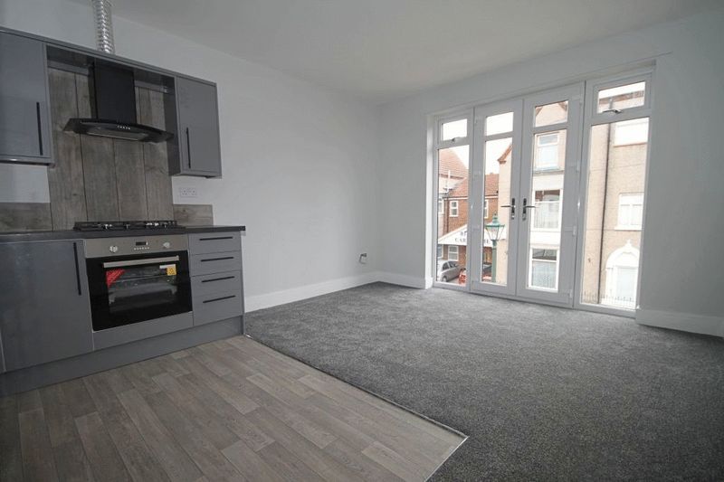 2 bed flat to rent in Albert Road, Cleethorpes DN35 Zoopla