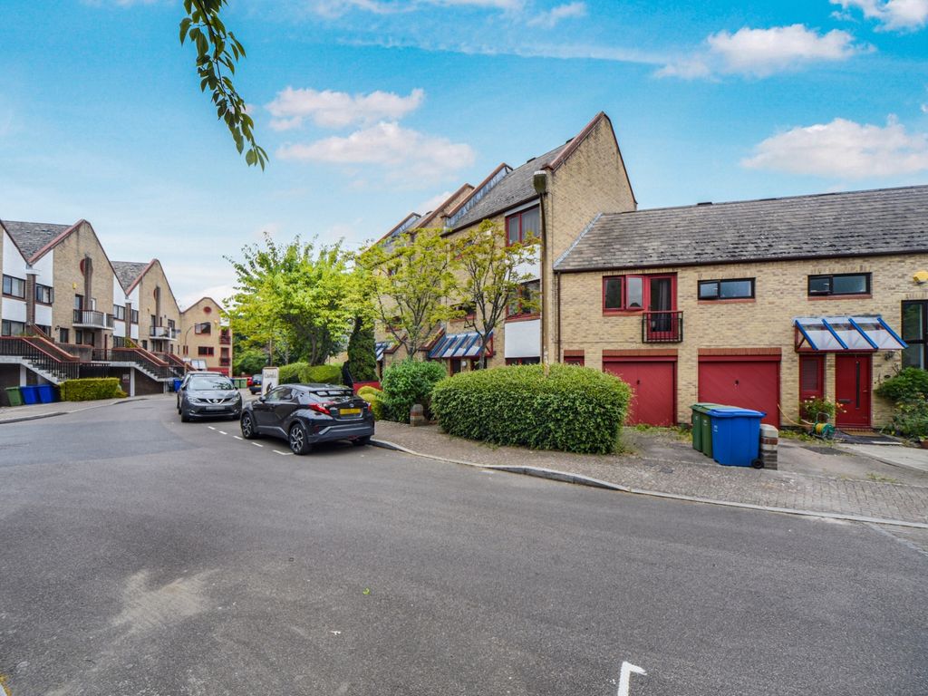 6 bed terraced house for sale in Bywater Place, Rotherhithe, London