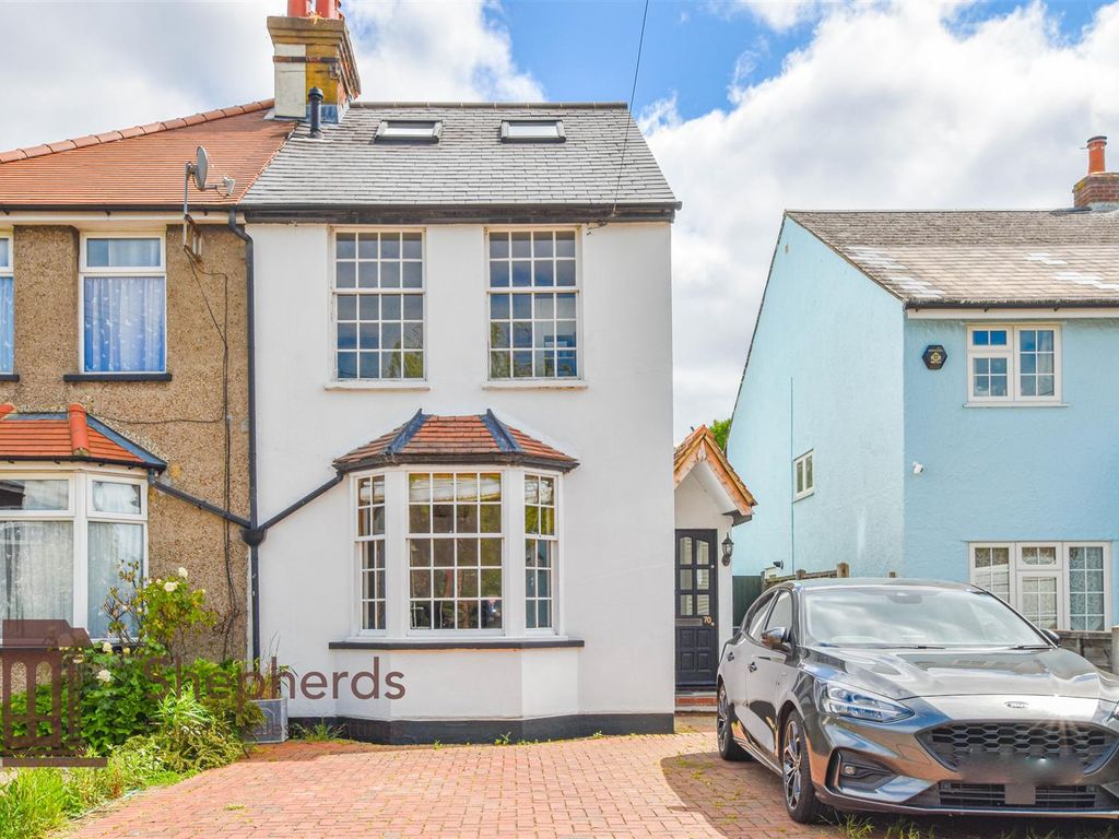 4 bed semidetached house for sale in Old Nazeing Road, Broxbourne EN10