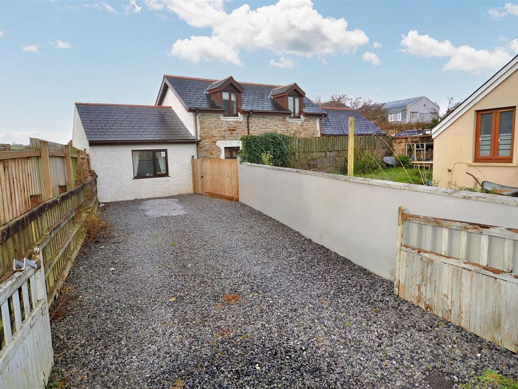 3 bed detached house for sale in Station Road, St. Clears, Carmarthen