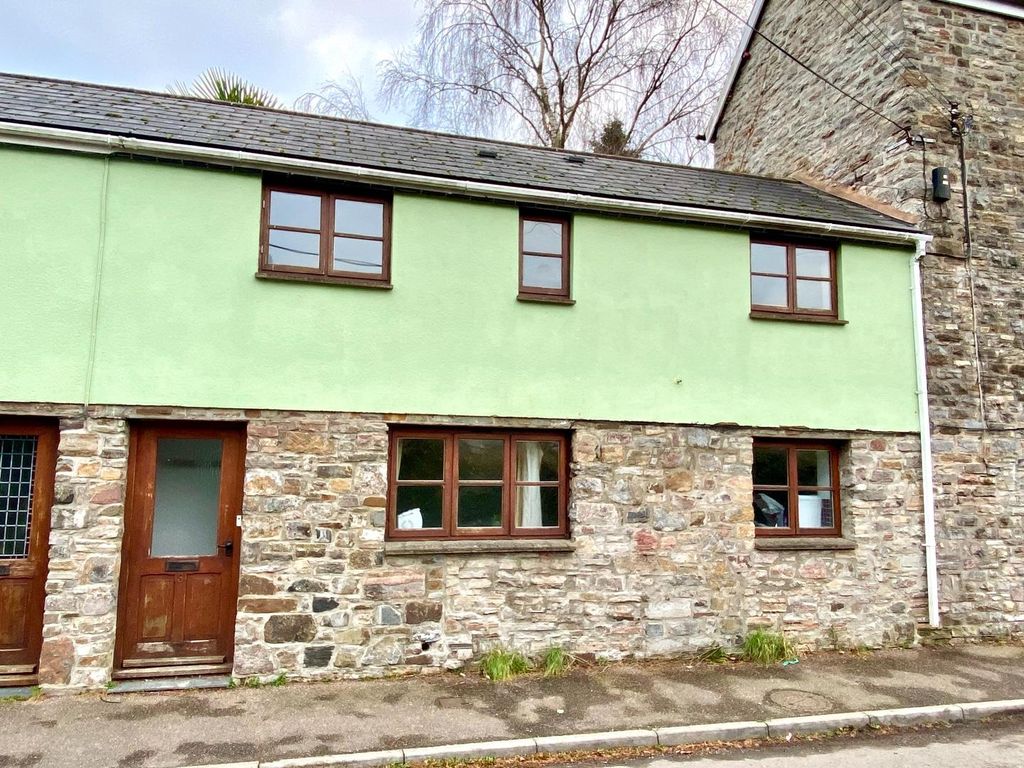 2 bed terraced house to rent in Station Road, Bampton, Tiverton EX16, £