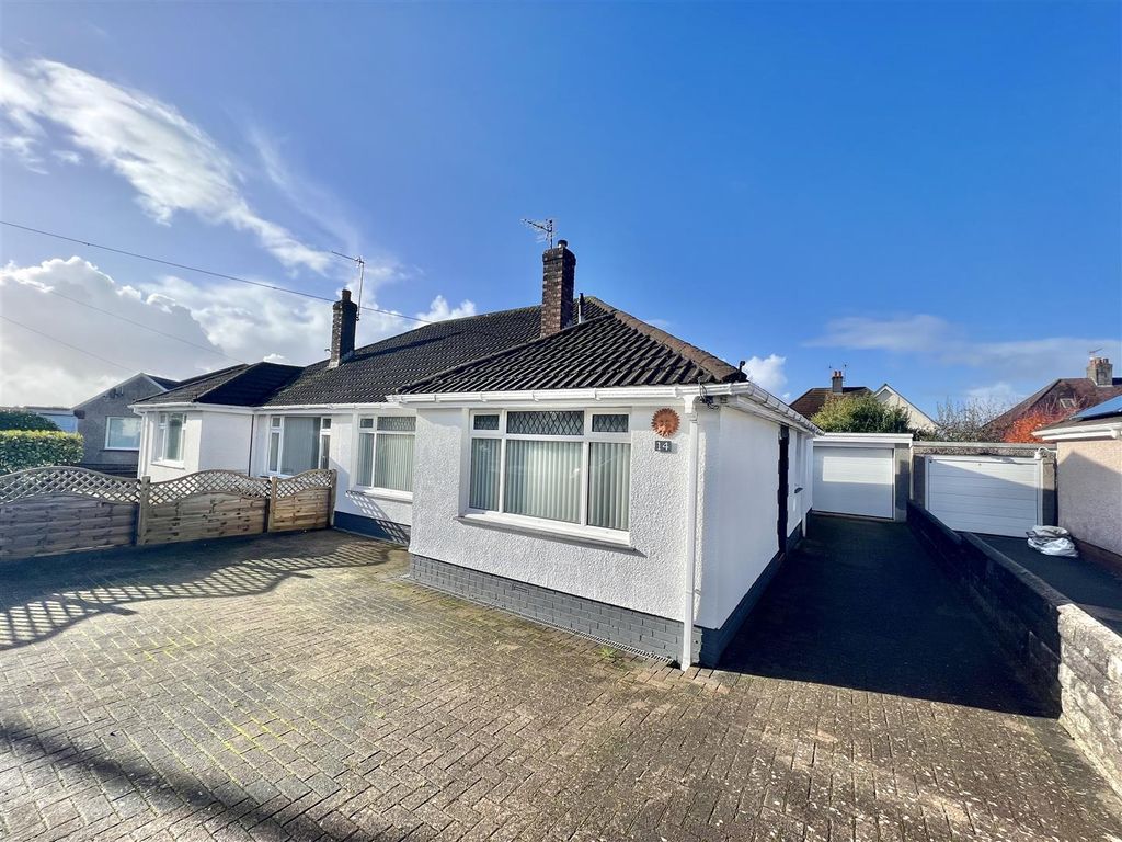 2 bed semidetached bungalow for sale in Clyne View, Killay, Swansea