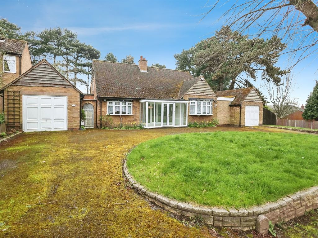 4 bed detached bungalow for sale in Rectory Lane, Castle Bromwich