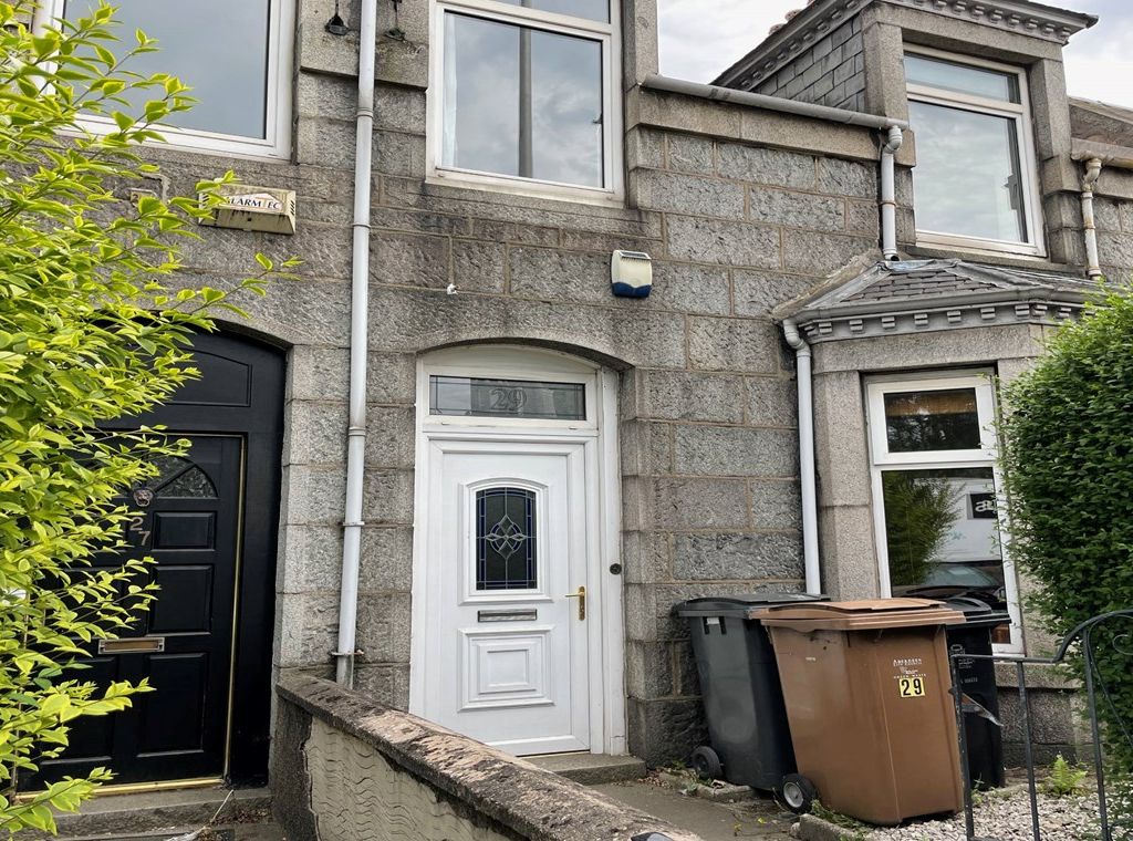 4 bed terraced house for sale in Powis Terrace, Aberdeen AB25, £190,000