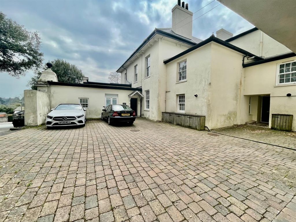 Braddons Tor, Upper Braddons Hill Road, Torquay TQ1  