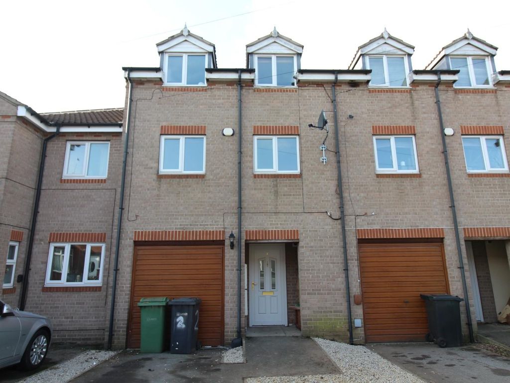 4 bed property to rent in Ashby Crescent, Bramley, Leeds LS13 Zoopla
