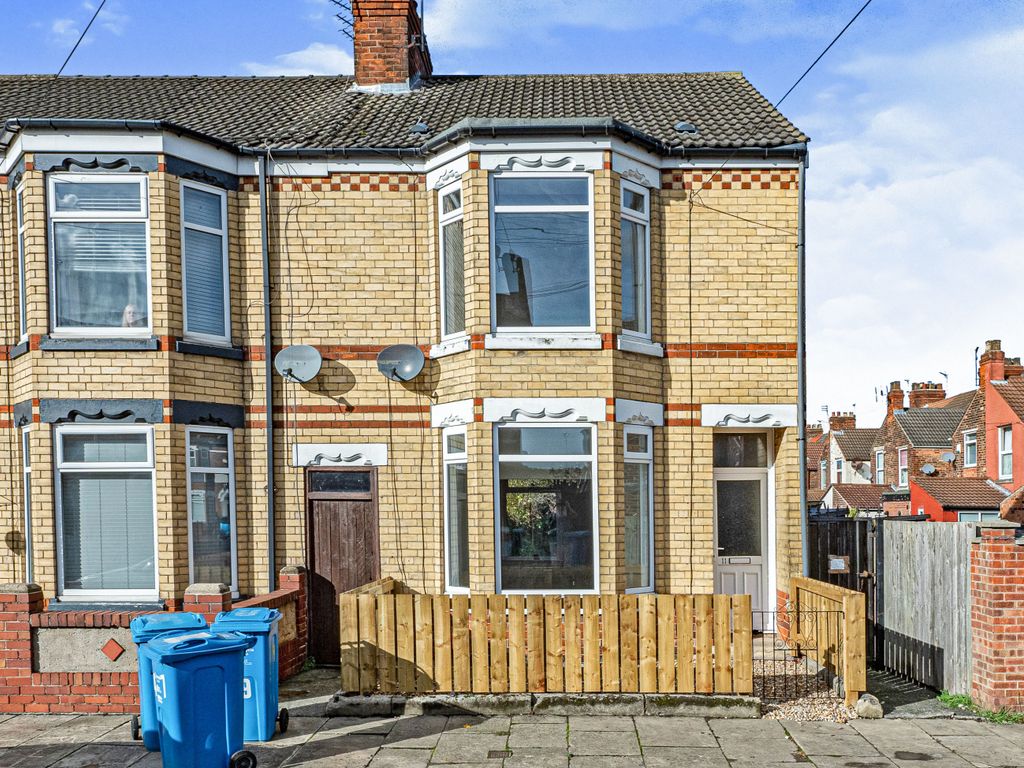 2 bed end terrace house for sale in Wordsworth Street, Hull, East