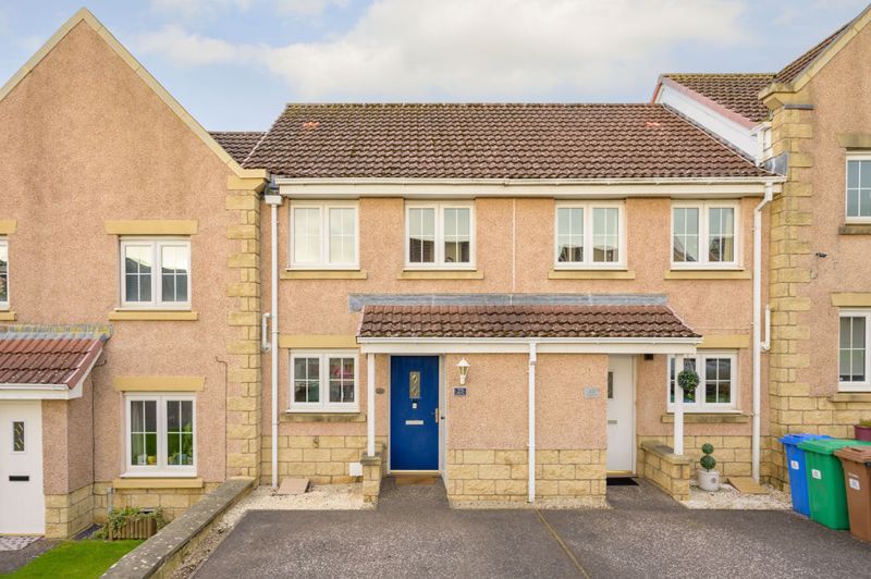 2 bed terraced house for sale in Petrel Way, Dunfermline KY11, £160,000