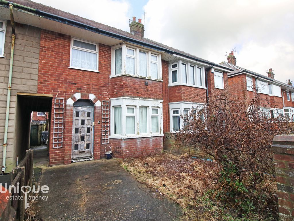 3 bed end terrace house for sale in Limerick Road, Blackpool FY2, £