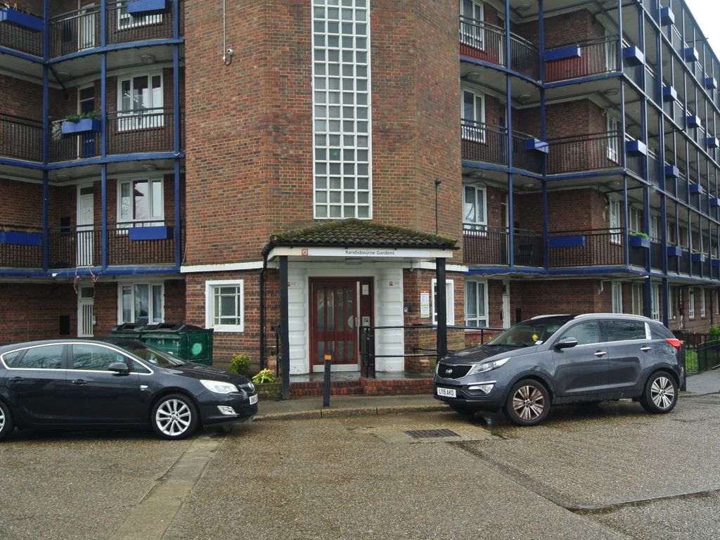 Room to rent in Bromley Road, London SE6 Zoopla