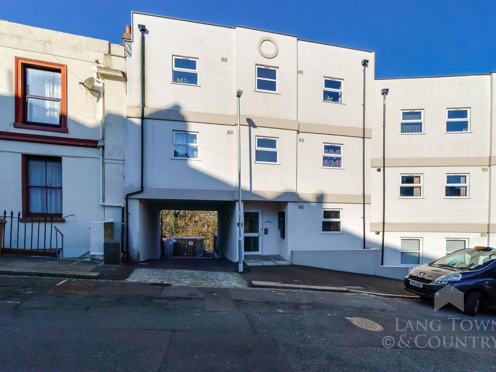 1 bed flat to rent in Arundel Crescent, Plymouth PL1, £725 pcm Zoopla